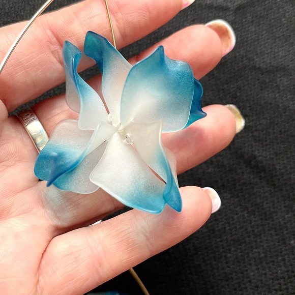 NWT NM Acrylic Drop Dangle Flower earrings - Picture 6 of 7